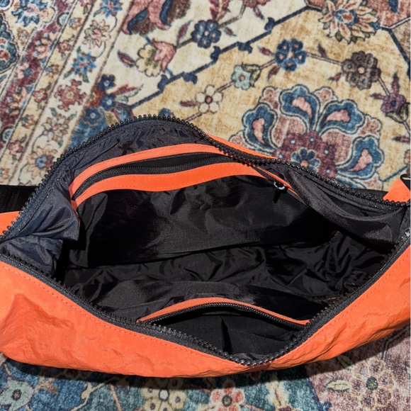 BAGGU Medium Nylon Crescent - Nasturtium - Picture 4 of 4